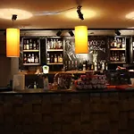 Pomaranczowa Plaza 3*