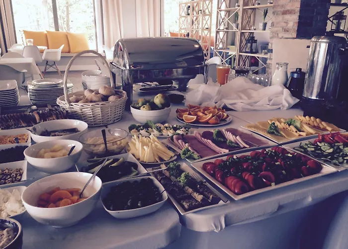 Pomaranczowa Plaza Отель 3*