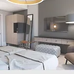 Pomaranczowa Plaza 3* סופוט