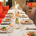 Pomaranczowa Plaza 3* סופוט