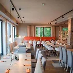 Hotell Pomaranczowa Plaza