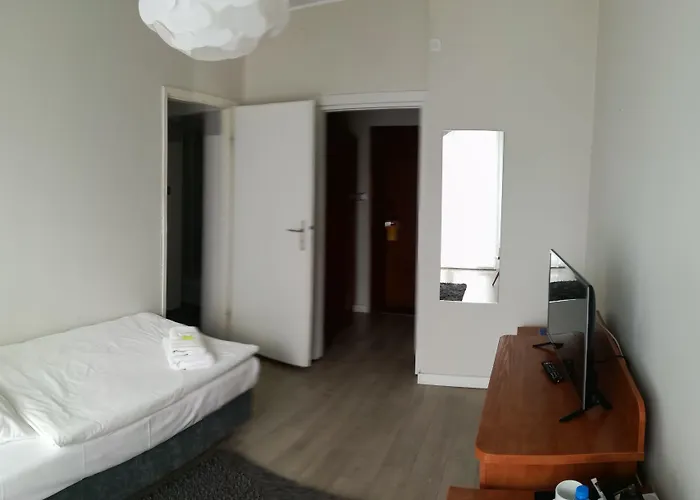 Hotel Pomaranczowa Plaza 3*