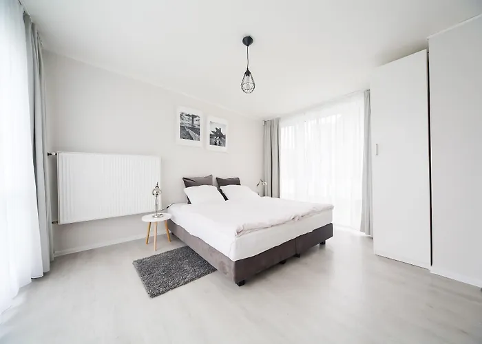 Hotel Pomaranczowa Plaza