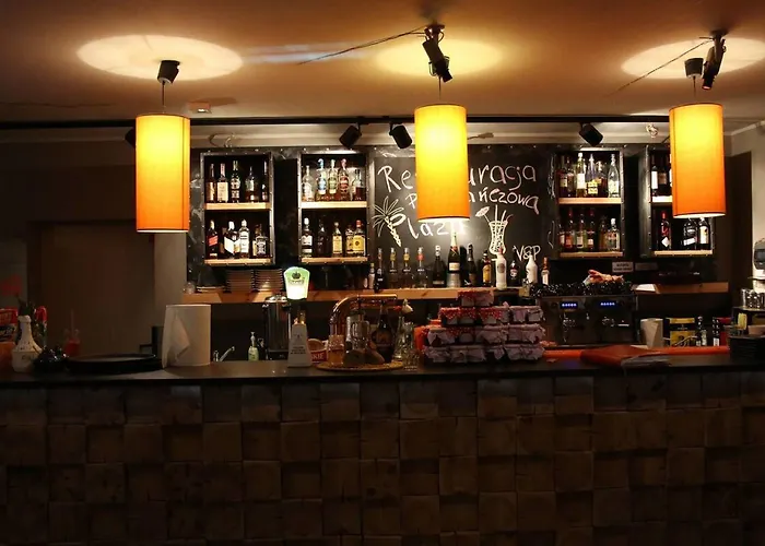 Pomaranczowa Plaza 3*